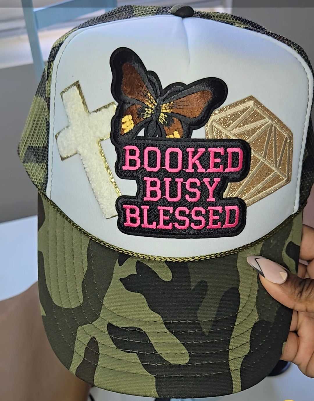 Trucker Hat Bar